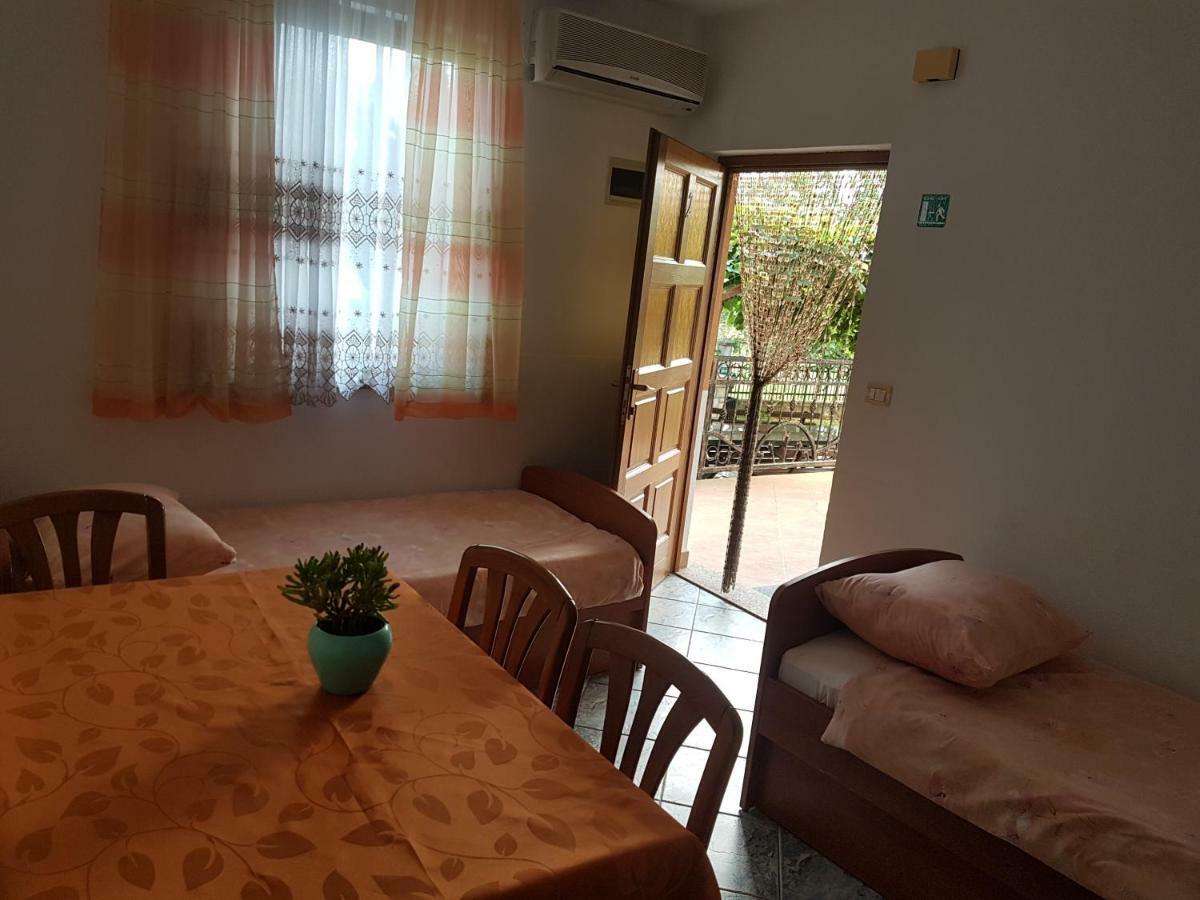 Apartman Edin أوماغ المظهر الخارجي الصورة